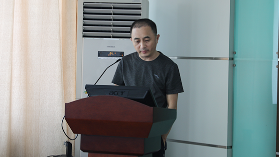 52fdfd9674cb1388f2f5380d0631394c.png 杨珏.png